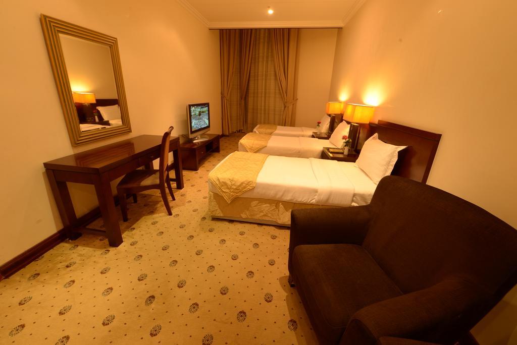 Retaj Al Bayt Suites Mekka Rum bild