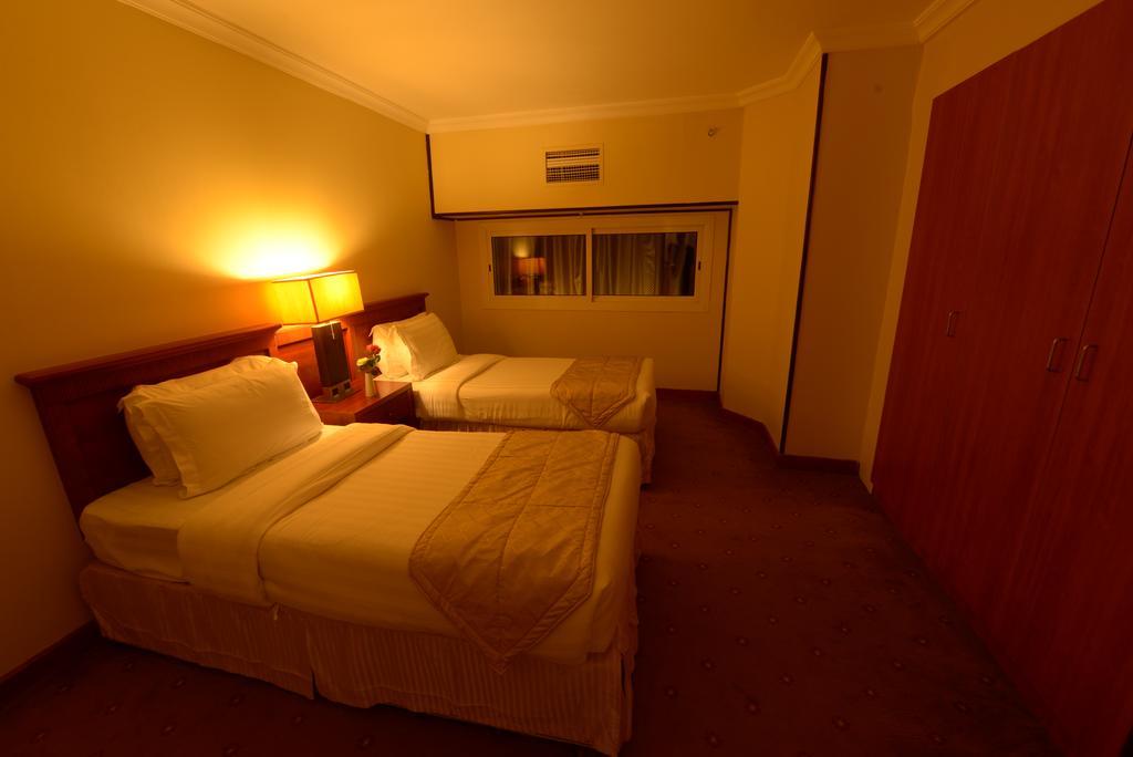 Retaj Al Bayt Suites Mekka Rum bild