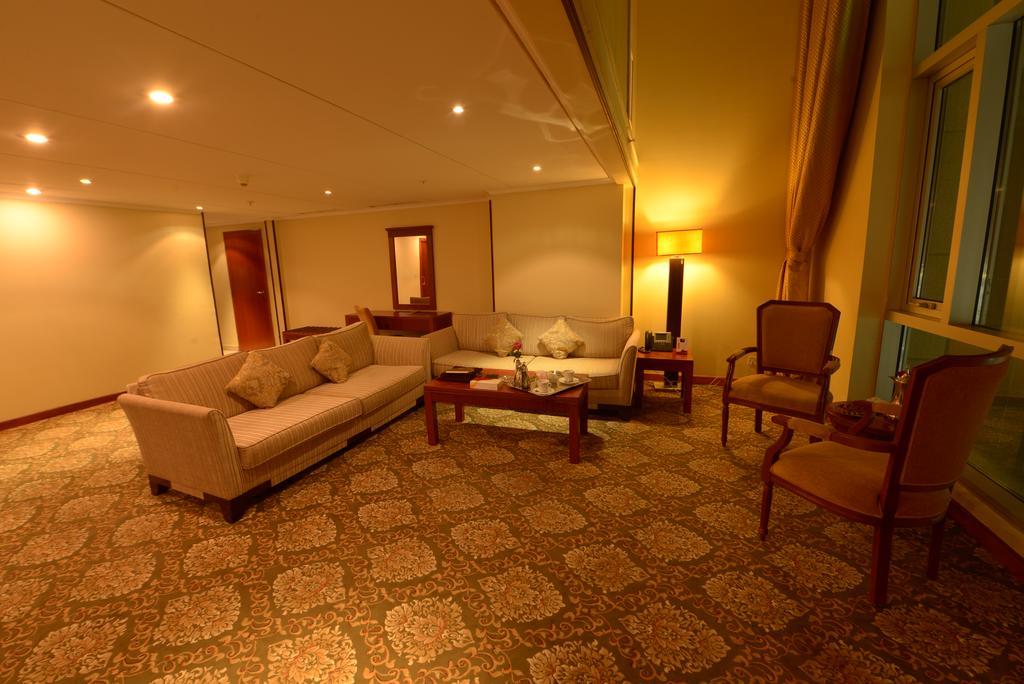Retaj Al Bayt Suites Mekka Rum bild